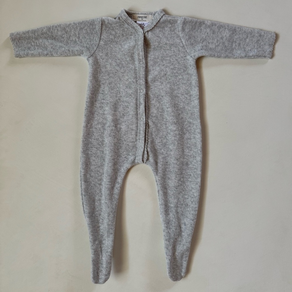 Zara Home Baby Gray Terry Knit Footed Jumpsuit 1–3 Months Scalloped Trim